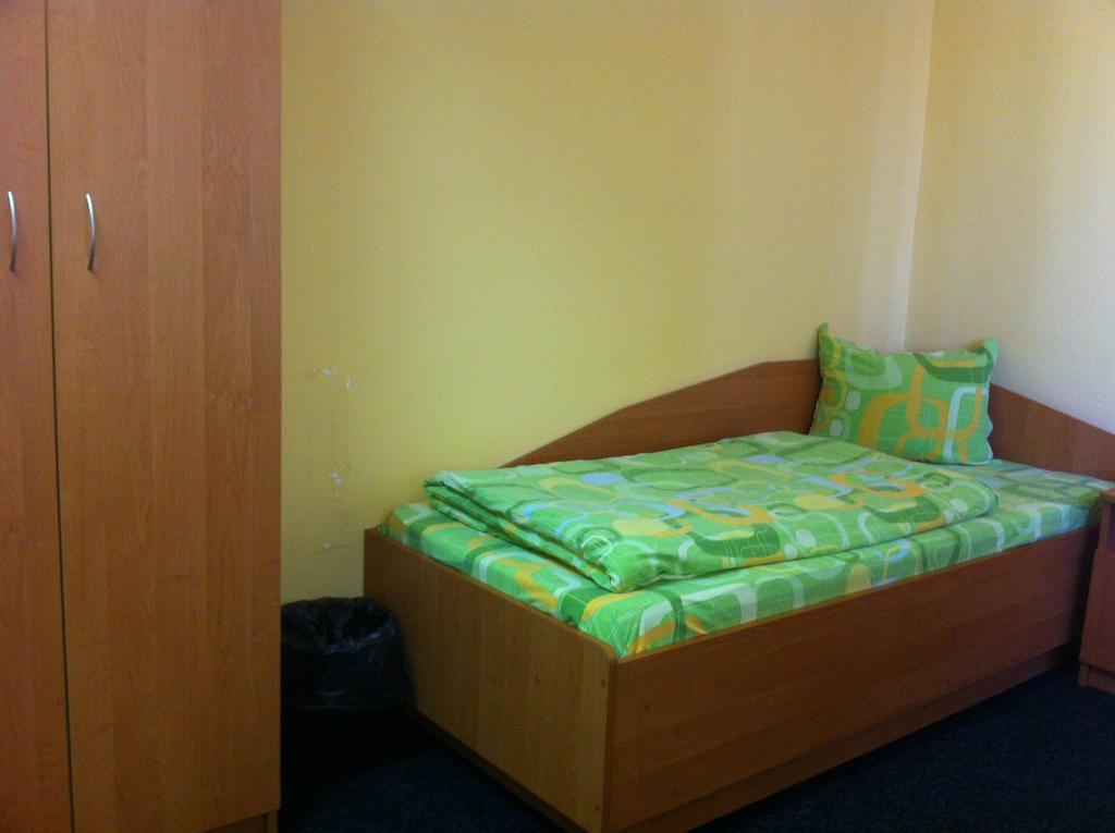 Molodizhniy Hostel Lviv Rum bild