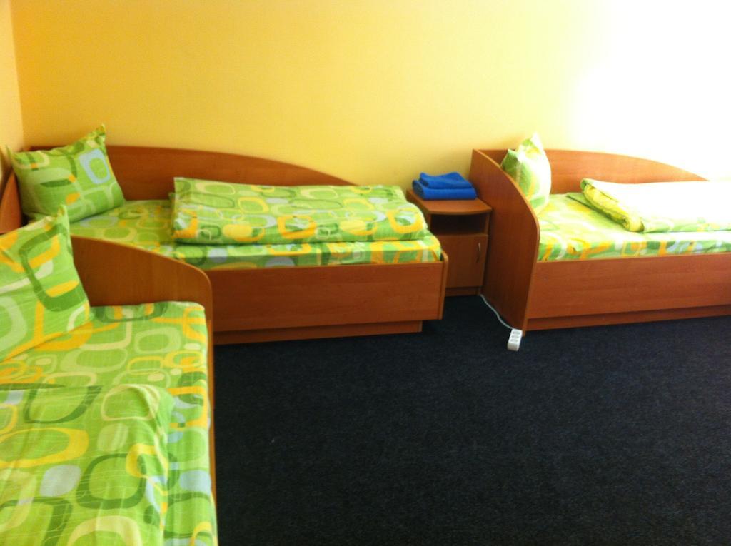 Molodizhniy Hostel Lviv Rum bild