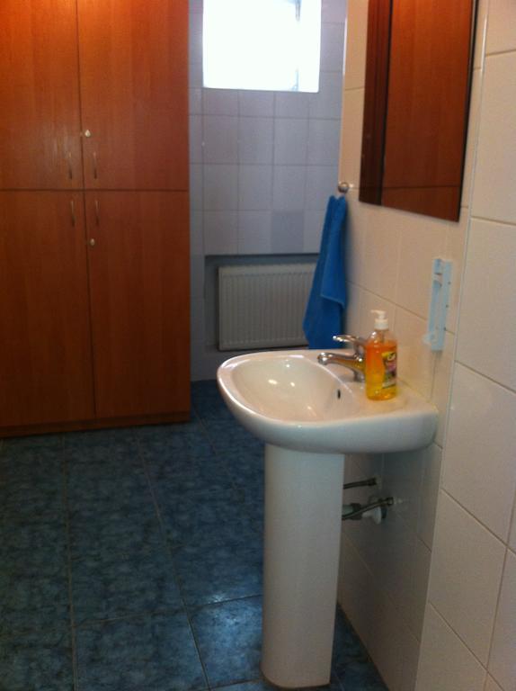 Molodizhniy Hostel Lviv Exteriör bild