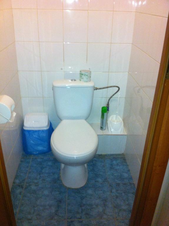 Molodizhniy Hostel Lviv Exteriör bild
