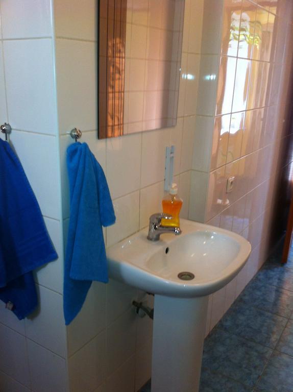 Molodizhniy Hostel Lviv Exteriör bild
